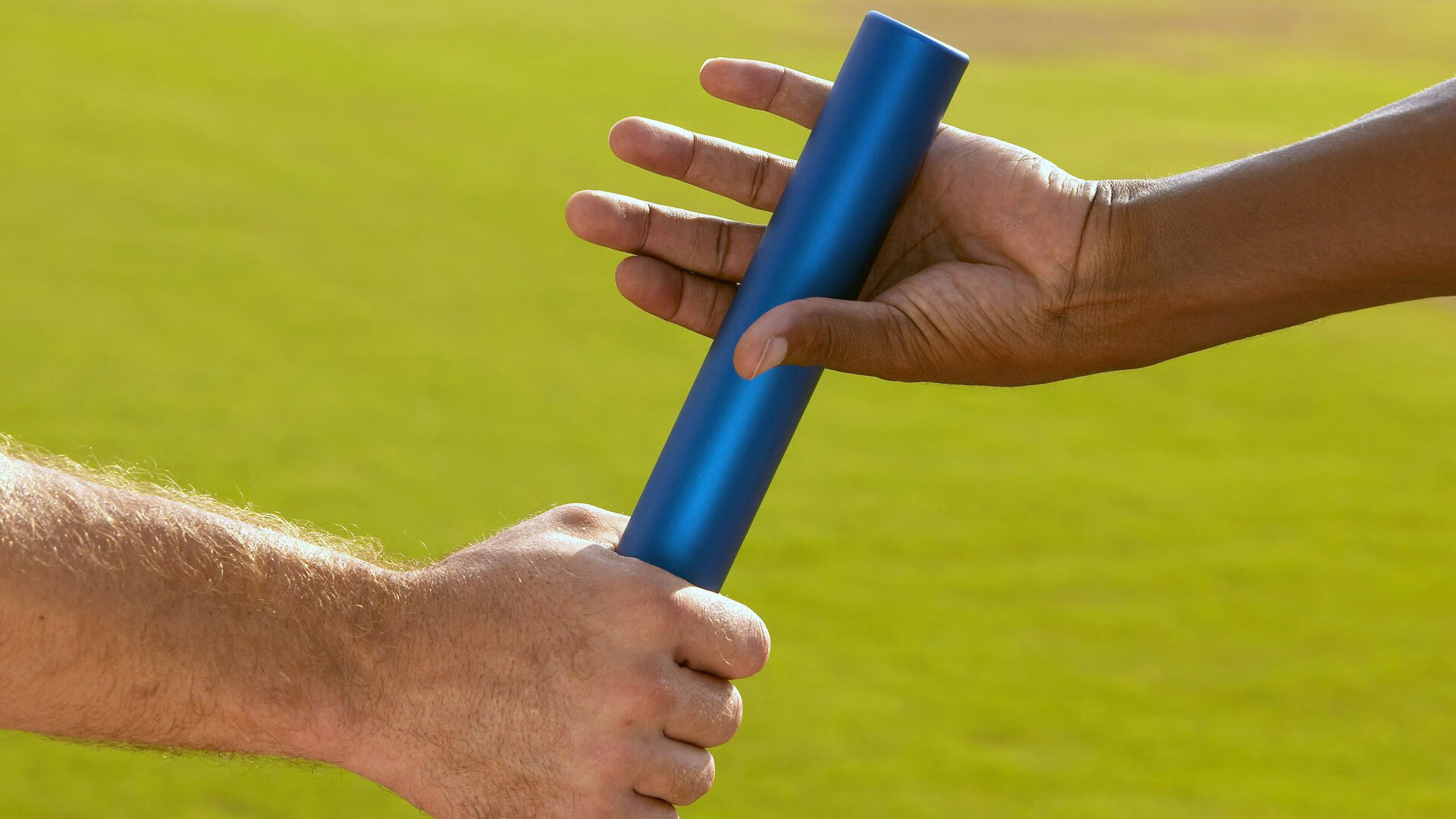 败绩闪光、复盘博弈与静默官宣，竞技世界的三重奏鸣，竞技世界三重奏，败绩中的闪光、复盘中的博弈与静默中的官宣